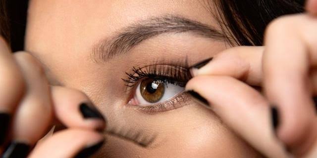 How To Remove Magnetic Eyeliner? – 6 Easy Methods